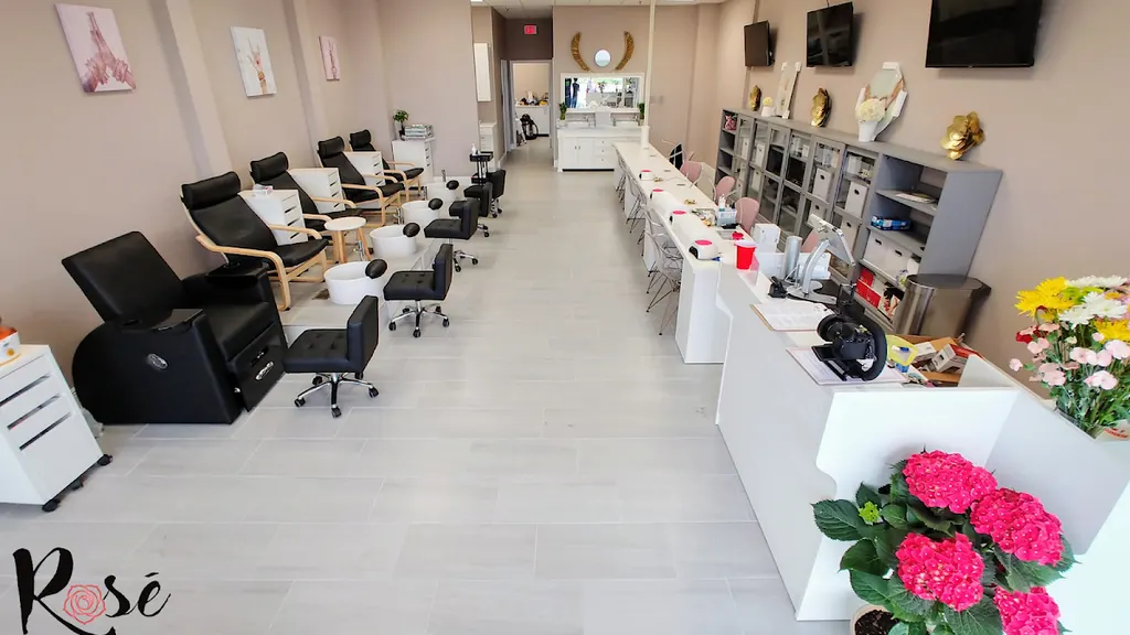 Rosé Beauty Bar — Nail salon in Davenport